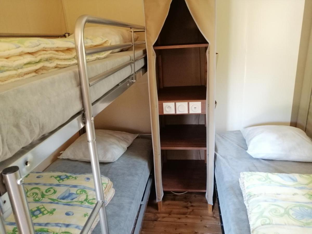 Camping Onlycamp Pierre & Sources Volvic Eksteriør bilde